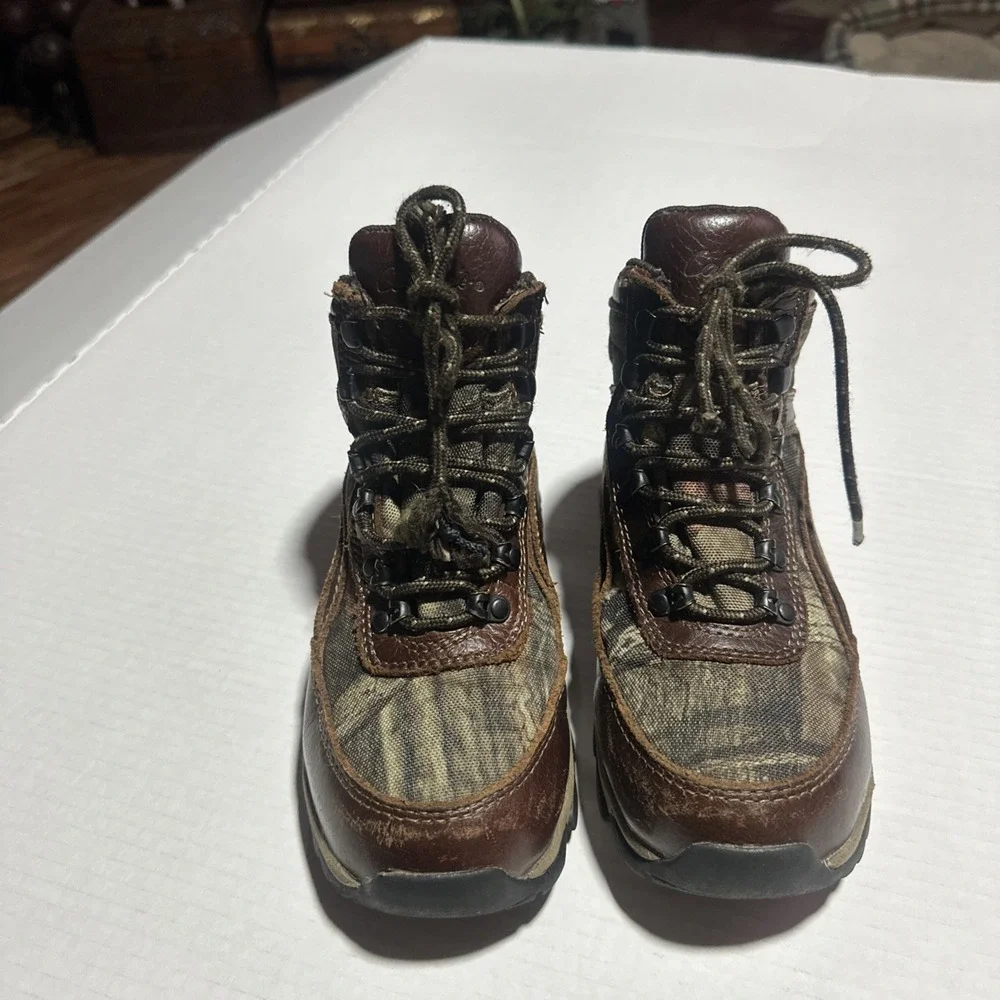 Cabela's Dry-Plus Boy's Boots Size 4 Brown Color